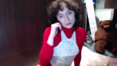 Snapshot of sunshinehella chatting on December 7, 1:57 pm Hella online show from December 7, 1:57 pm
