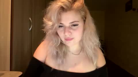 sunshinyflash online show from November 21, 6:06 pm