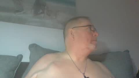 Sunspotbaby online show from November 3, 11:28 pm