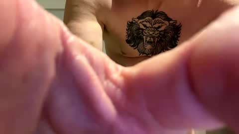 Snapshot of super4wesomeguy69 chatting on December 13, 5:05 am super4wesomeguy69 online show from December 13, 5:05 am