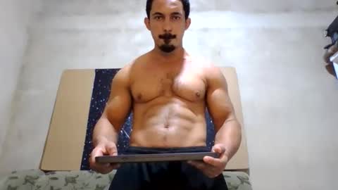 Snapshot of superbigmr chatting on October 4, 4:54 am james online show from October 4, 4:54 am