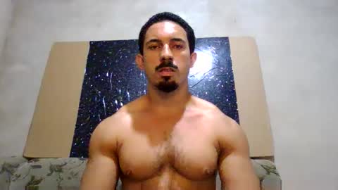 Snapshot of superbigmr chatting on October 7, 4:41 am james online show from October 7, 4:41 am