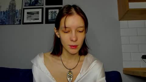 Una online show from November 21, 4:21 am