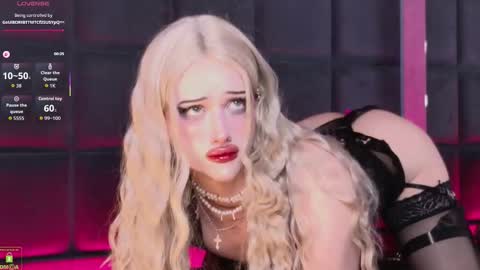 ROXXXY online show from December 19, 3:40 pm