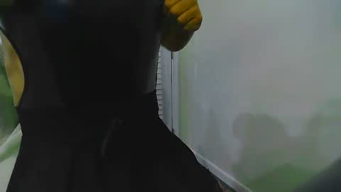 Snapshot of supwitchoo chatting on December 4, 3:20 am Supwitchoo online show from December 4, 3:20 am