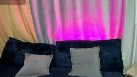 Annie online show from March 7, 1:31 am