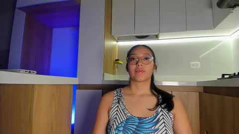 susanclarck online show from October 19, 5:45 am