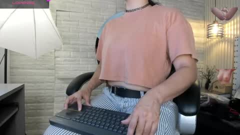   online show from April 11, 11:36 am