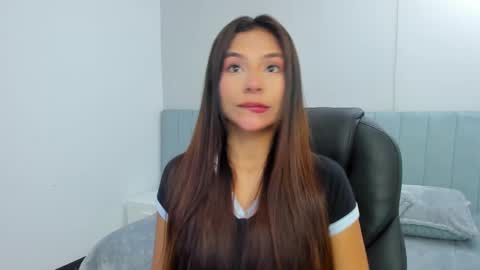 sussy_sweet4u online show from March 12, 9:55 am