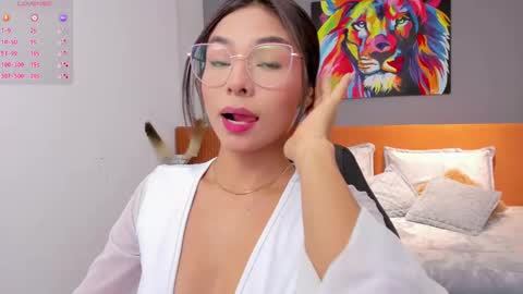 sussy_sweet4u online show from February 12, 8:59 am