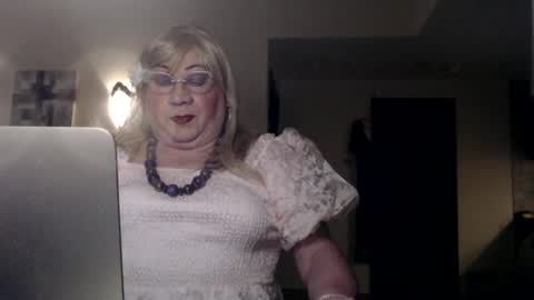 My name is Sissy or more fully Suzanna Aprilia Maria Mariquita Catarina Chinita Banci. Soy una puta - que chimba ladybug online show from February 14, 8:15 pm