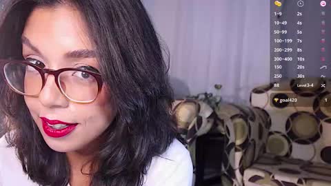 Suzie online show from October 30, 9:04 pm