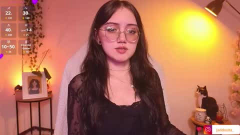 Snapshot of suzumi_ chatting on October 22, 4:59 am Jadde online show from October 22, 4:59 am