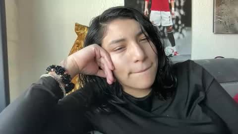 Suzy online show from November 24, 8:29 pm