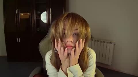 Eva online show from October 15, 1:34 pm