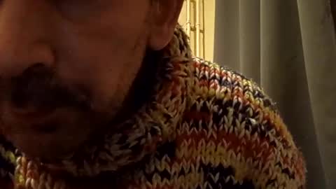 Snapshot of sweaterboy666 chatting on March 5, 4:02 am sweaterboy666 online show from March 5, 4:02 am