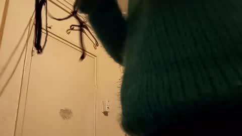 Snapshot of sweaterboy666 chatting on December 3, 8:11 pm sweaterboy666 online show from December 3, 8:11 pm
