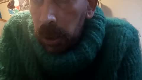 Snapshot of sweaterboy666 chatting on December 19, 10:34 am sweaterboy666 online show from December 19, 10:34 am