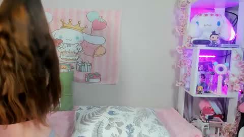 Snapshot of sweeety_pie chatting on September 18, 4:27 am Hey there Im Rita online show from September 18, 4:27 am