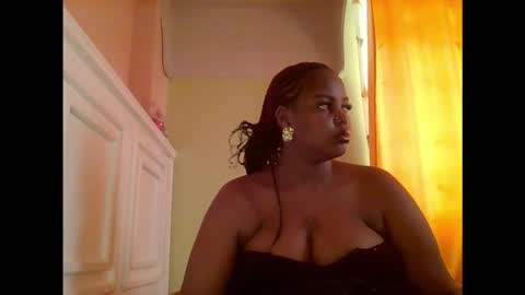 Snapshot of sweet52537 chatting on October 10, 9:26 am sweet52537 online show from October 10, 9:26 am