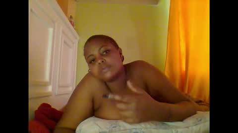 Snapshot of sweet52537 chatting on October 12, 2:42 pm sweet52537 online show from October 12, 2:42 pm