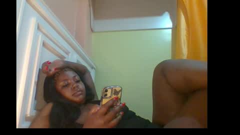 sweet52537 online show from December 4, 5:34 pm