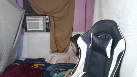 Snapshot of sweet_69ally chatting on October 19, 1:16 pm ally online show from October 19, 1:16 pm