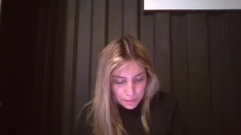 Snapshot of sweet__alana chatting on October 6, 1:01 am Sweet alana online show from October 6, 1:01 am
