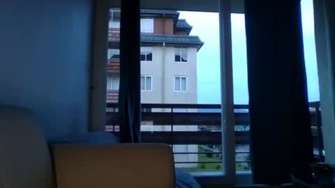 Snapshot of sweet__alana chatting on October 2, 10:52 pm Sweet alana online show from October 2, 10:52 pm
