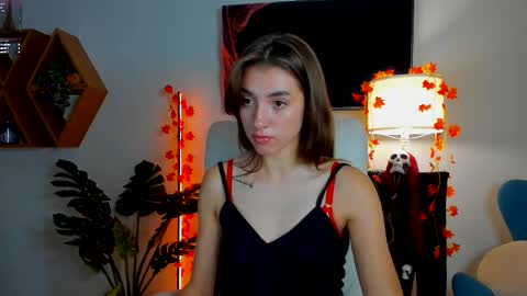 sweet__vikki online show from November 1, 7:57 pm