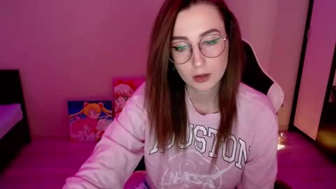 Alice online show from February 18, 6:15 pm