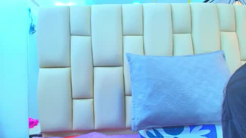 Snapshot of sweet_amye chatting on October 18, 7:07 pm Amye online show from October 18, 7:07 pm