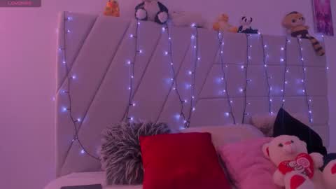 Snapshot of sweet_anett chatting on October 21, 3:33 am Aex-Anett-Any online show from October 21, 3:33 am