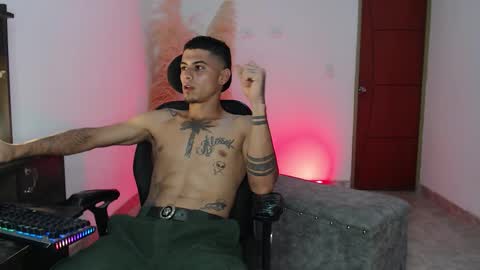 sweet_angel25 online show from October 6, 8:15 pm