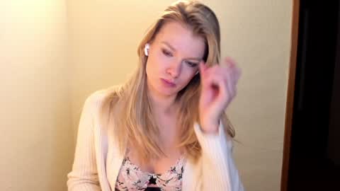 Ann - your sweet girl online show from December 18, 9:18 pm