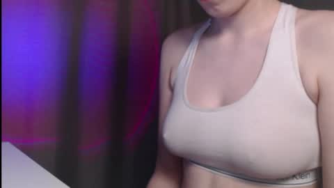 Snapshot of sweet_baby_kate chatting on February 12, 5:16 pm Kate and Erica online show from February 12, 5:16 pm