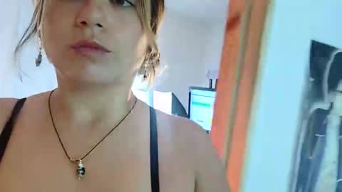 Bella Valery online show from April 14, 1:14 pm