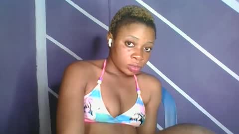 Snapshot of sweet_berry31 chatting on October 13, 12:56 am baby girl online show from October 13, 12:56 am