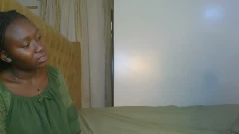 Camila online show from October 27, 10:37 am