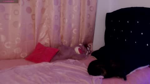 Snapshot of sweet_hannaah chatting on October 1, 9:19 am Hannah online show from October 1, 9:19 am