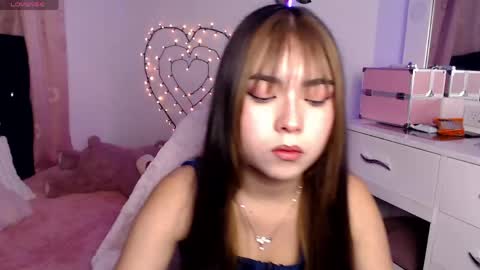 Hannah online show from April 19, 3:07 am