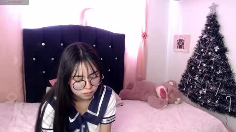 Hannah online show from December 4, 2:05 pm