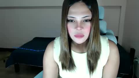 Snapshot of sweet_hard_queenxxx chatting on February 23, 11:47 pm sophia daisy online show from February 23, 11:47 pm
