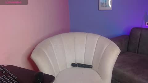 Nella online show from November 28, 6:04 pm