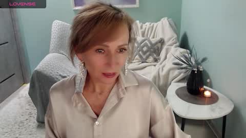 Helen online show from September 19, 5:44 am