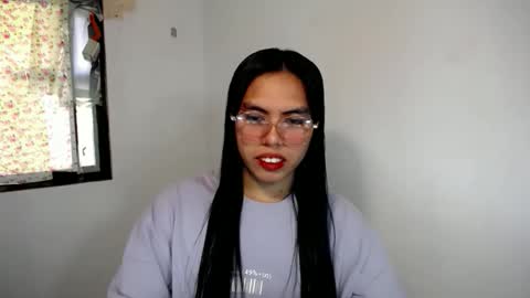 sweet_kyline69 online show from November 11, 12:02 am