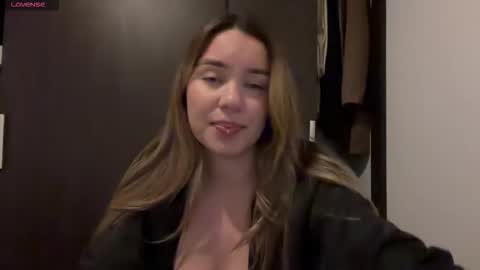 Larissa online show from January 11, 1:44 am