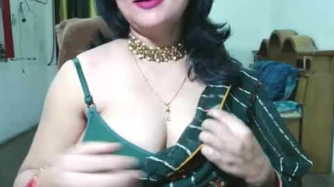 Snapshot of sweet_manisha chatting on September 16, 4:43 pm sweet_manisha online show from September 16, 4:43 pm