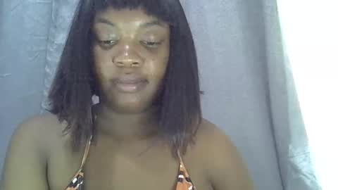 sweet_mellanie001 online show from March 20, 2:16 am