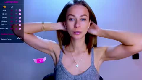 Mia online show from February 1, 2:36 pm